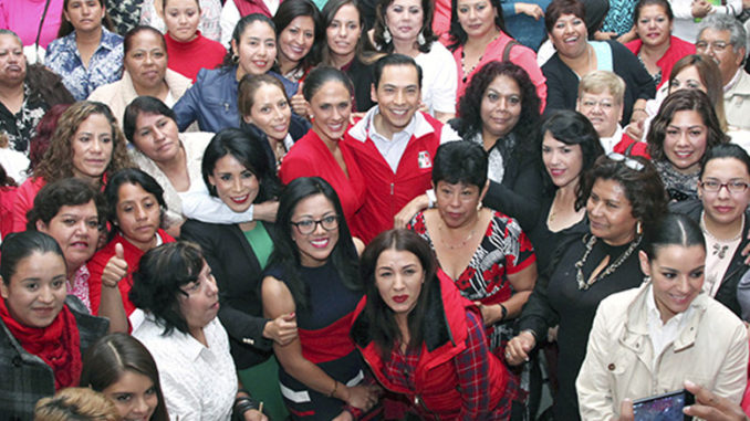 Carlos Iriarte busca que el PRI emprenda acciones en favor de las mujeres
