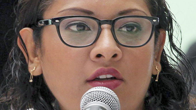 Karen Hurtado habla sobre los programas para prevenir el suicidio