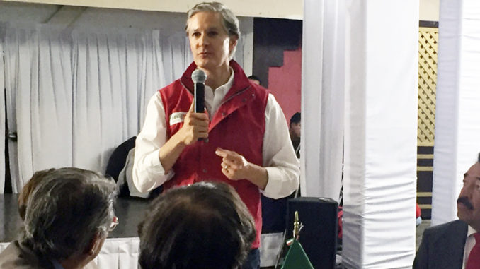 El candidato priista se reunió con empresarios de la CONCAEM El candidato priista se reunió con empresarios de la CONCAEM