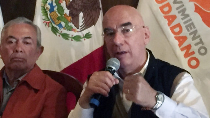 Dante Delgado, con el presidente municipal de Tepotzotlán