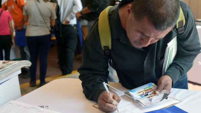 Acercan a las colonias oportunidades de empleo en Atizapán