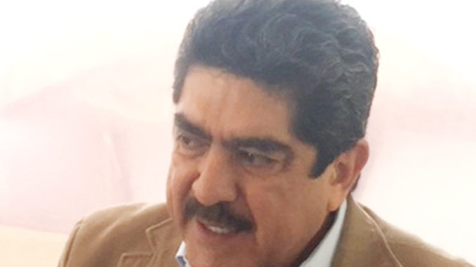 Manuel Espino rechaza ser “chapulín” de la política y afirma que solo actúa en congruencia.