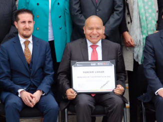 Raciel Pérez Cruz recibió el reconocimiento al Esfuerzo Hacendario Municipal